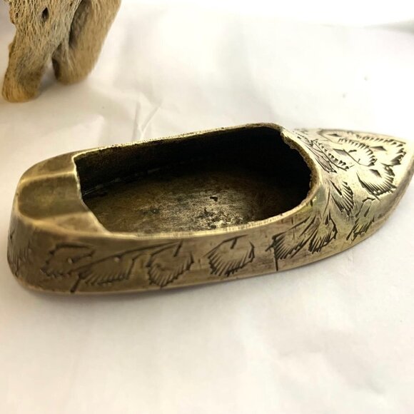 Vintage Brass Shoe Ashtray from India - Picture 2 of 6